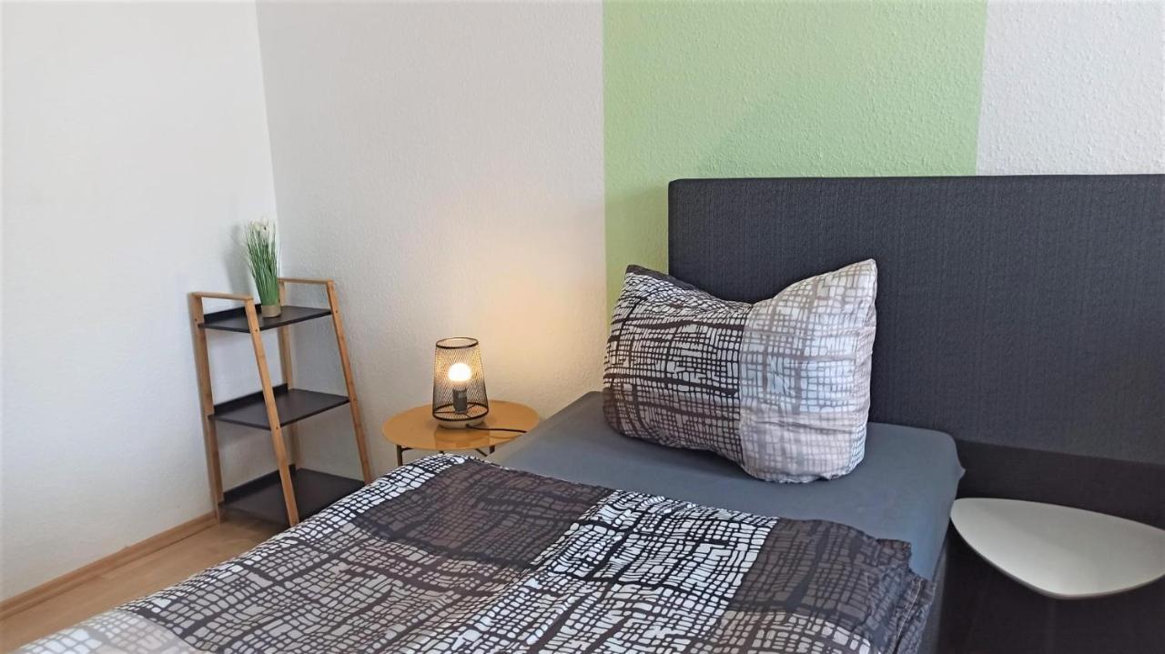 Apartment Fuer Bis Zu 7 Personen Mit Balkon Halberstadt Exterior photo