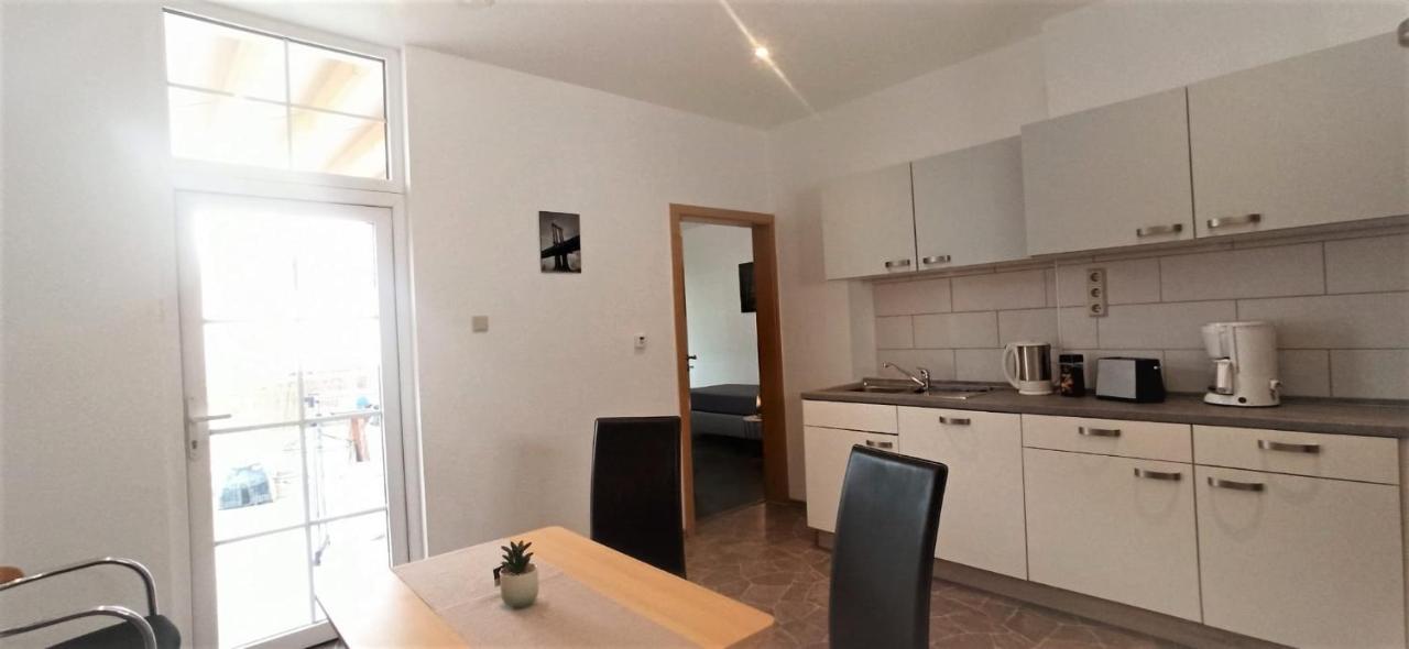Apartment Fuer Bis Zu 7 Personen Mit Balkon Halberstadt Exterior photo